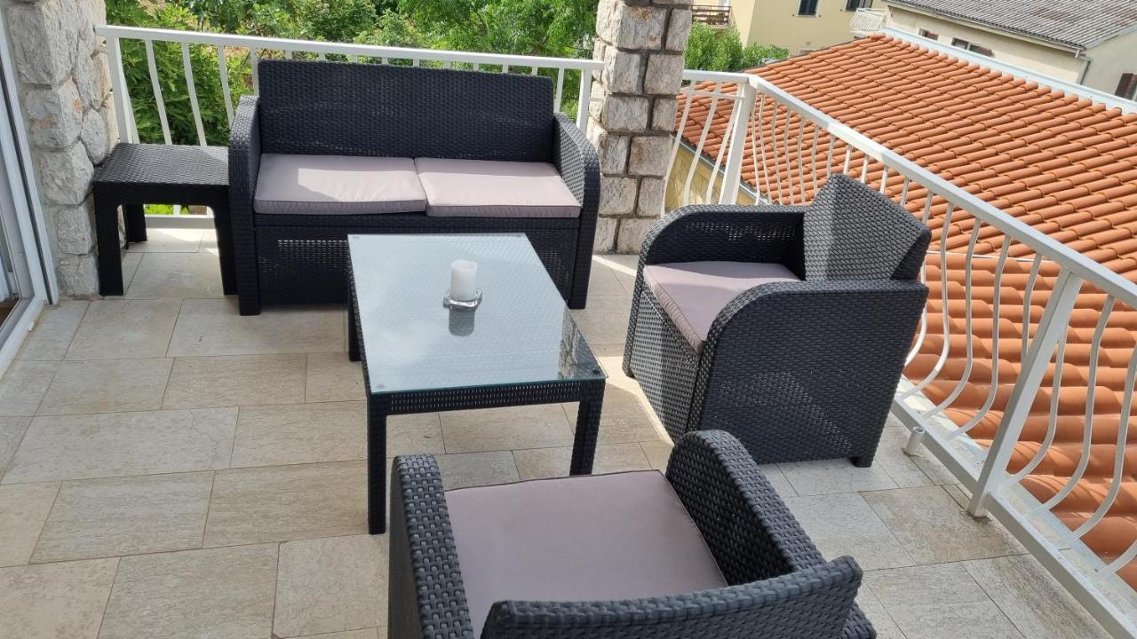 Apartmani Mali Selce Exterior foto